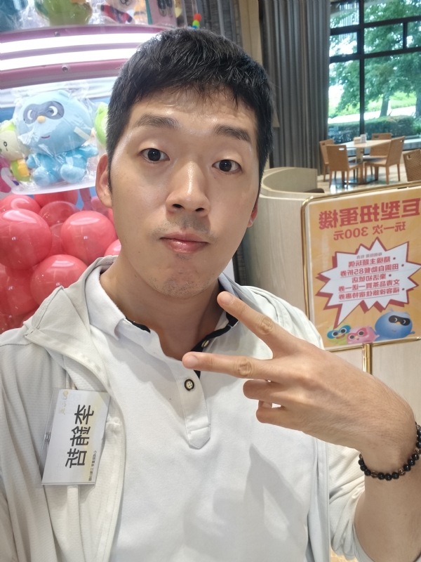 銪哲的第一张照片--台南交友中心